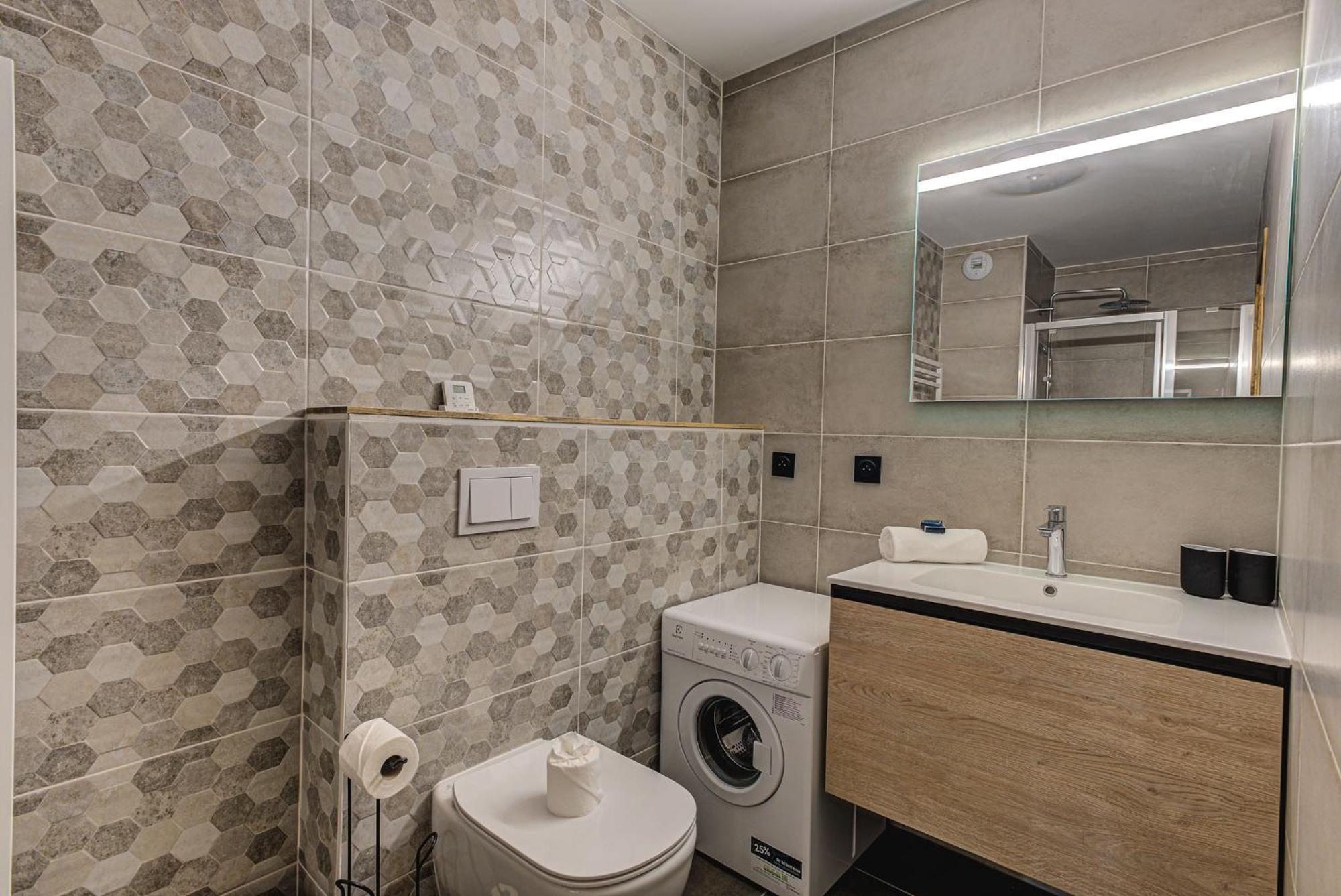 White Pearl A05 Modern Apartment Chamonix Alpes Travel Sleeps 4 To 6 מראה חיצוני תמונה